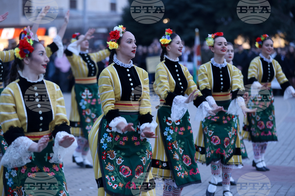 Казанлък - тържествена заря-проверка