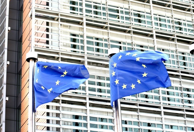 ЕК: Държавите от ЕС сами преценяват дали да освободят горива от запасите, няма краткосрочна заплаха за европейските доставки