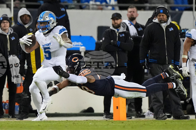 Lions-Texans Trade Football