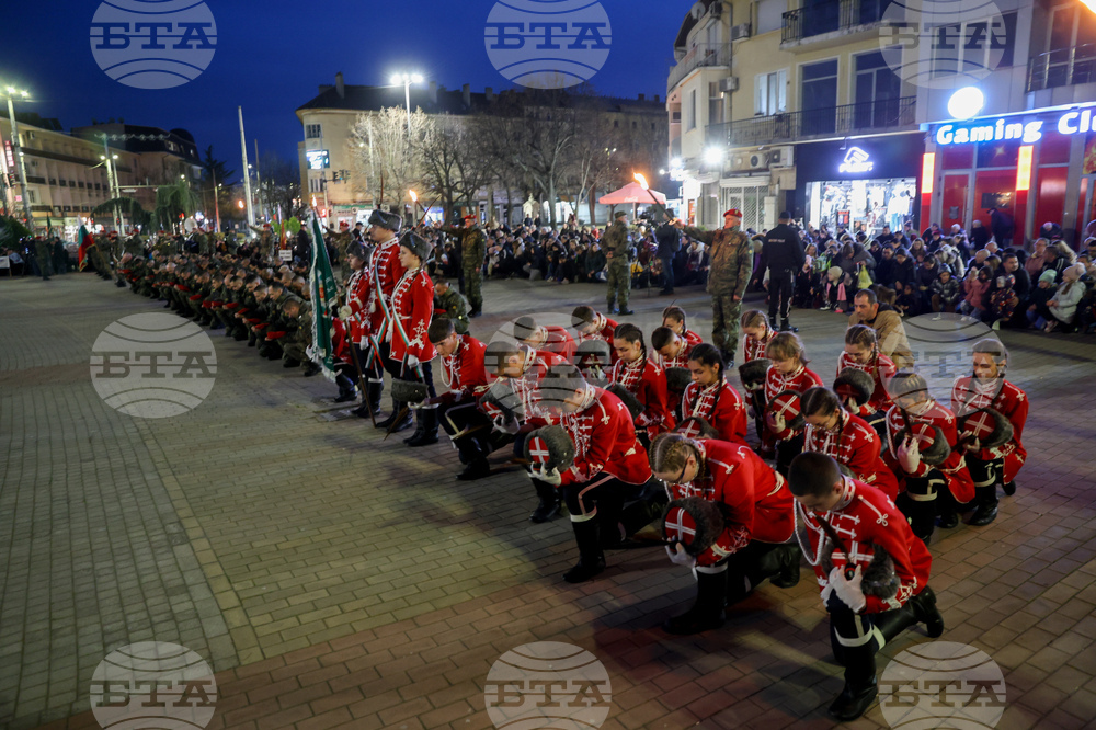 Казанлък - тържествена заря-проверка