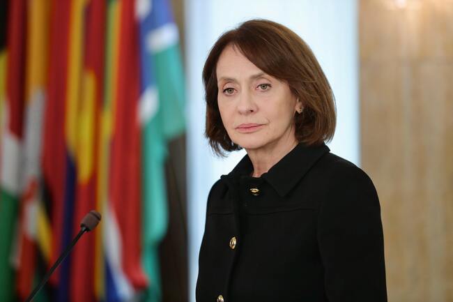 МВнР: Министър Надежда Нейнски проведе телефонни разговори с Бадр Абделати, министър на външните работи, международното сътрудничество и египетската общност в чужбина на Арабска република Египет, и с Абдулла бин Зайед ал Нахаян, министър на външните работи на ОАЕ