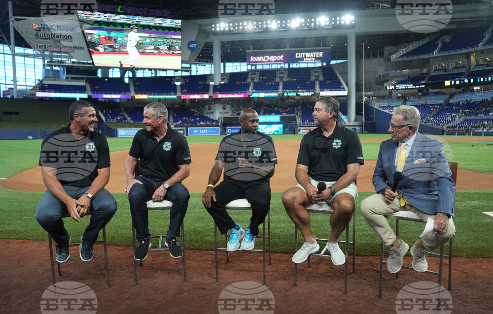 Marlins-Hutton Retiring Baseball