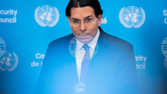 Израелският постоянен представител в ООН Дани Данон каза, че Израел и САЩ вече контролират почти цялото въздушно пространство на Иран 