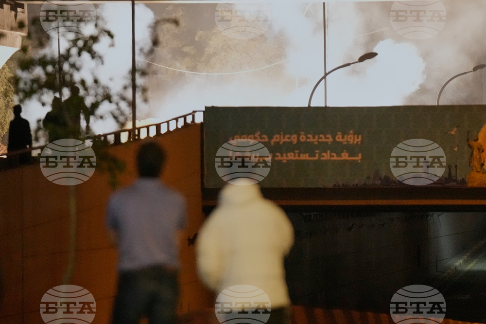 Радикална групировка в Ирак твърди, че е извършила 28 операции срещу американски бази в страната и в региона; втори ден на протести в Багдад