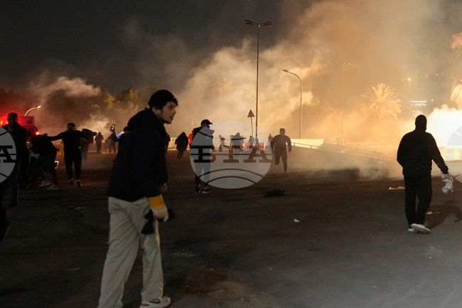 Военна база близо до летището на Багдад, където се намират американски дипломати, бе атакувана с ракети и дронове