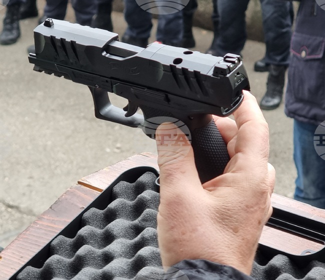 За незаконно притежание на оръжие и боеприпаси са задържани двама мъже в Ямбол