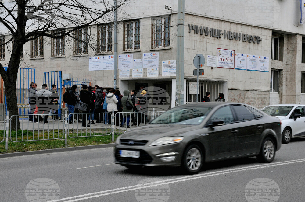 Бургас - Професионалната гимназия по електротехника и електроника "Иван Вазов" - пожар