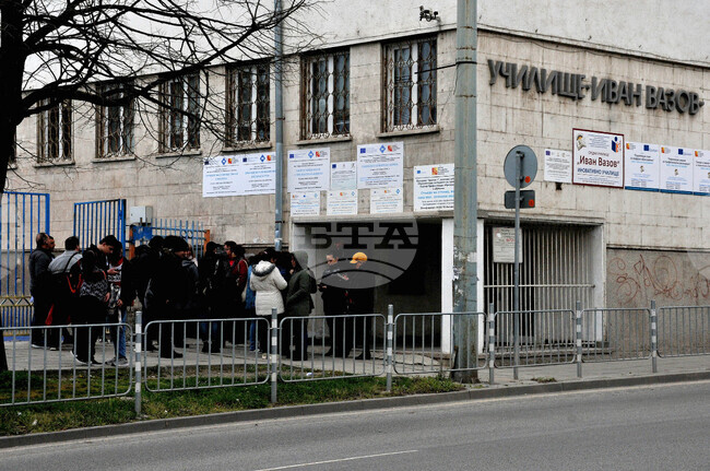 Бургас - Професионалната гимназия по електротехника и електроника "Иван Вазов" - пожар