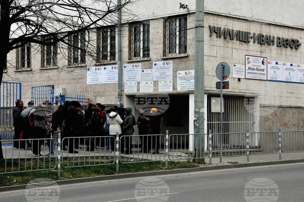 Бургас - Професионалната гимназия по електротехника и електроника "Иван Вазов" - пожар