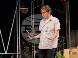 „Етърви“ на Ерик Асус в Сатирата, снимка – Даниел Димитров/ БТА