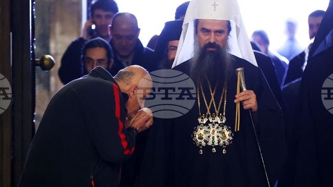 Нека продължаваме да изграждаме благото на България, заради която предците ни пожертваха живота си, призова патриарх Даниил