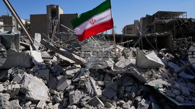 Нови експлозии разтърсиха Техеран; местни медии съобщиха за удари по Събранието на експертите