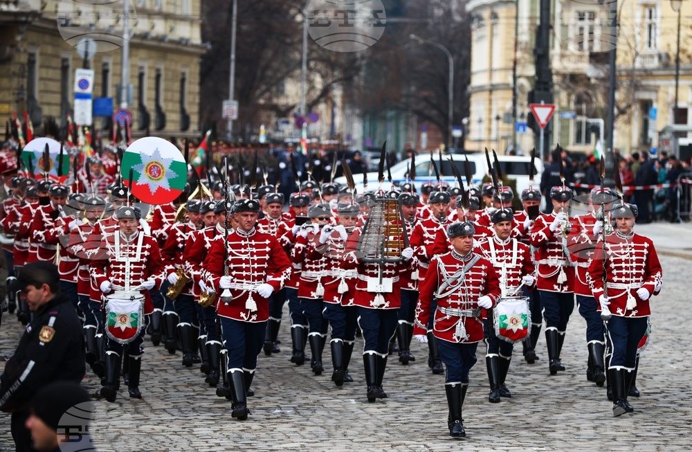 Издигане на националното знаме на България - церемония