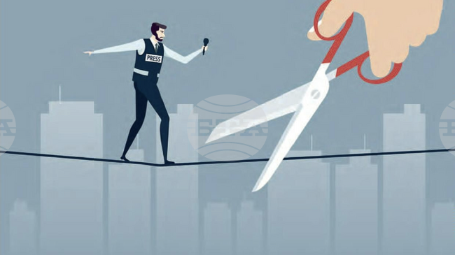 България остава предизвикателна среда за независимата журналистика и доверието в медиите е ниско, сочи международен доклад 