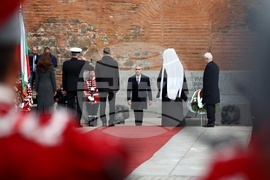 Издигане на националното знаме на България - церемония