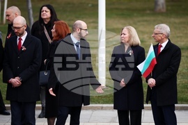 Издигане на националното знаме на България - церемония