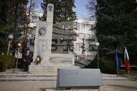 Бургас - Паметник на загиналите в Руско-турската освободителна война - почит