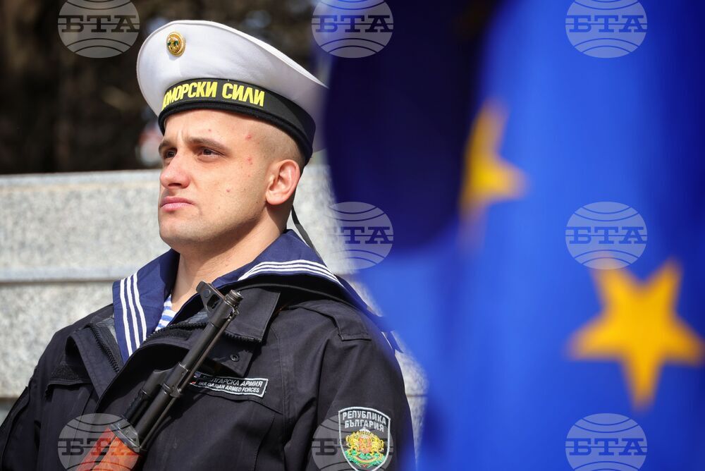 Бургас - Паметник на загиналите в Руско-турската освободителна война - почит