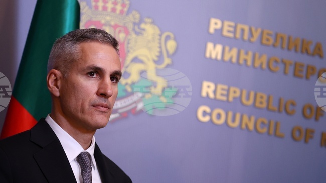 Налице е ръст на гръцките инвестиции в България през 2025 година, отчете служебният премиер в разговор с посланика на Гърция