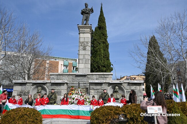 Стефан Радев на Трети март: Днес България е част от европейските и световни сили, но трябва да помни уроците на историята