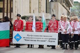 Бургас - Трети март - „В чест на героите“ - шествие