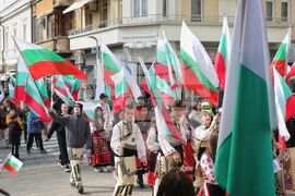 Бургас - Трети март - „В чест на героите“ - шествие