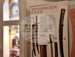 Варна - Музей на Възраждането - изложба на саби от Априлското въстание