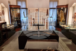Варна - Музей на Възраждането - изложба на саби от Априлското въстание