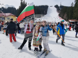 Пампорово - Трети март - ски спускане - празник