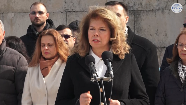 Шипка е крепост на българската памет и тя е неподвластна на всякакво злободневие, разделение и омраза, заяви президентът Илияна Йотова