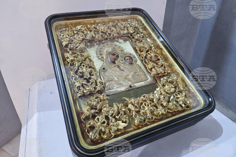 В музея във Враца е изложена реставрирана икона – копие на Казанската Света Богородица