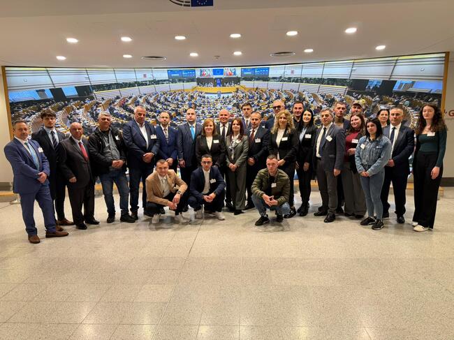 Навръх националния празник Илхан Кючюк посрещна посетителска група от Габрово и Ловеч в сърцето на Европа