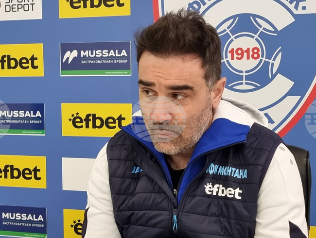 "Сигурно шансовете намаляват, но все пак трябва да се борим", коментира след загубата от Спартак 1918 Варна треньорът на Монтана Акис Вавалис
