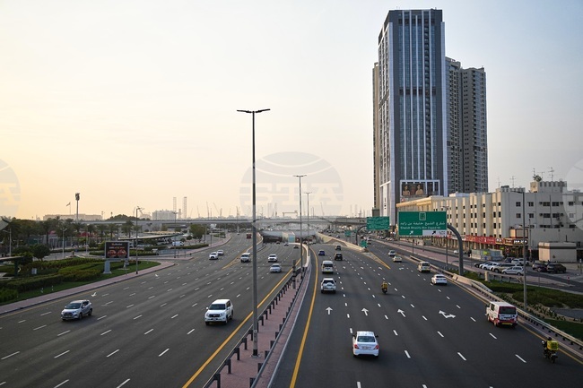 Шест души бяха ранени при падане на отломки от свален дрон в Абу Даби, съобщиха местните власти