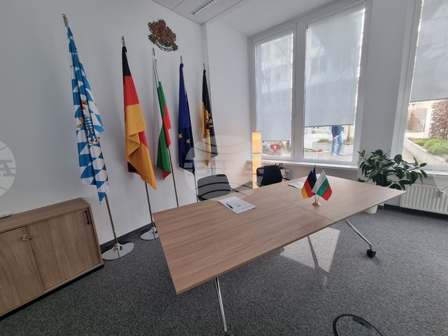 Университетът в Регенсбург и Великотърновският университет „Св. св. Кирил и Методий“ разширяват сътрудничеството си по програмата „Еразъм“