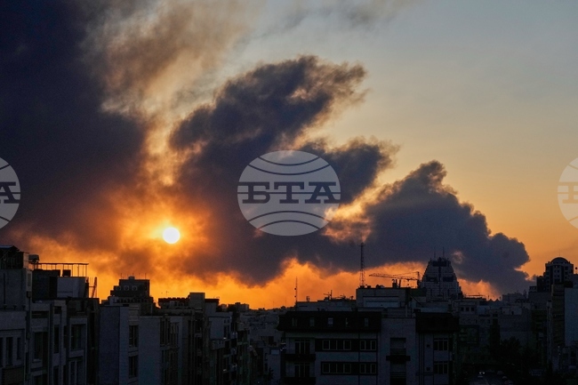 Израел започна нова вълна от удари срещу Техеран; израелската армия съобщи, че изстреляните от Иран ракети намаляват "с всеки изминал ден" 