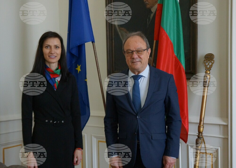 Еврокомисар Мария Габриел посети Българската академия на науките