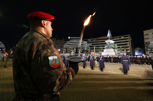 Тържествена заря-проверка по случай 3 март