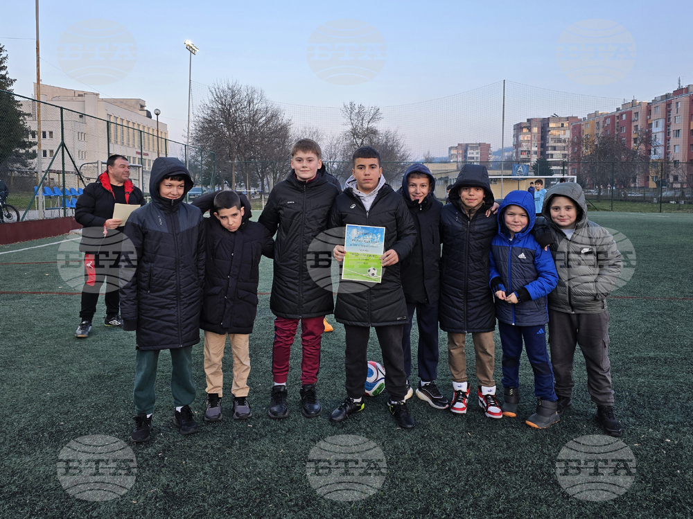 Свищов - Благотворителен футболен турнир - Заедно за Емир