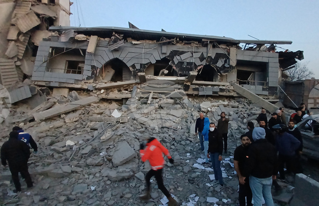 "Файненшъл таймс": Израел очаква офанзивата в Ливан да продължи по-дълго от войната срещу Иран