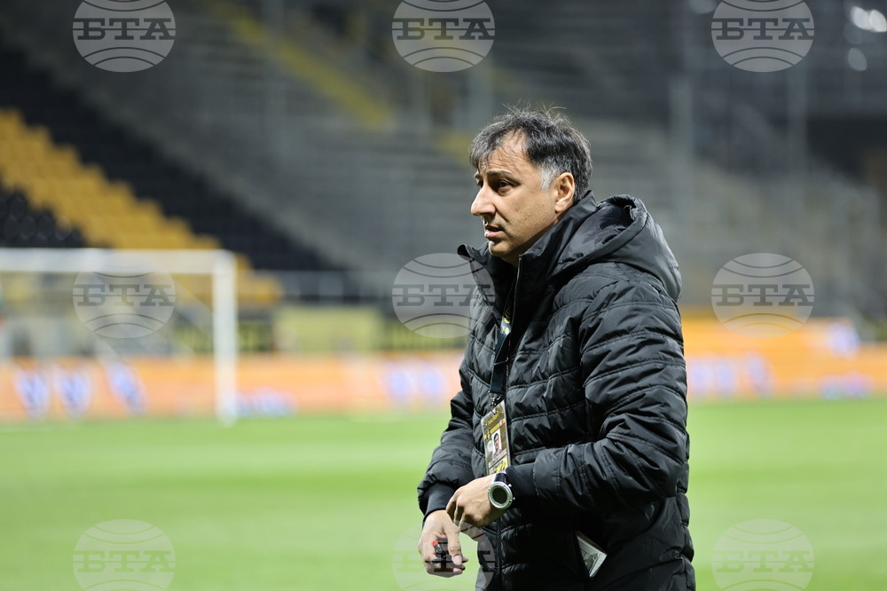 "Влязохме в мача с прекалено голям респект към отбора на Ботев", призна старши треньорът на Септември Христо Арангелов