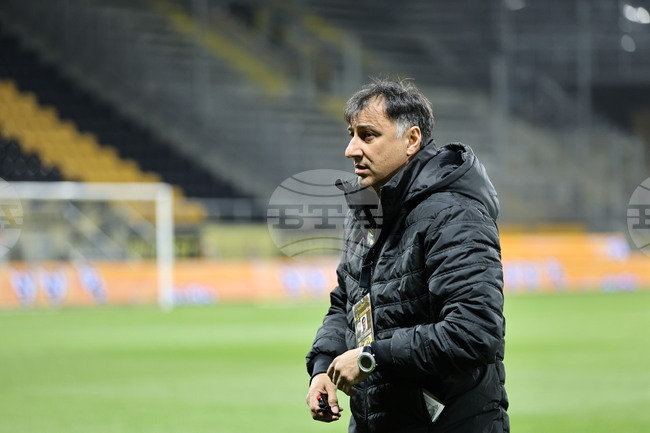 "Влязохме в мача с прекалено голям респект към отбора на Ботев", призна старши треньорът на Септември Христо Арангелов