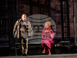 „Евридика" от Жан Ануи в театър „Българска армия", снимка – Даниел Димитров/БТА