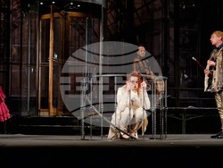 „Евридика" от Жан Ануи в театър „Българска армия", снимка – Даниел Димитров/БТА