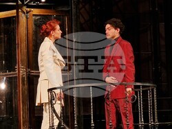 „Евридика" от Жан Ануи в театър „Българска армия", снимка – Даниел Димитров/БТА