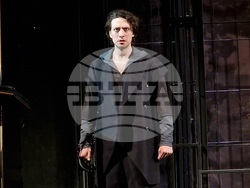 „Евридика" от Жан Ануи в театър „Българска армия", снимка – Даниел Димитров/БТА