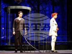 „Евридика" от Жан Ануи в театър „Българска армия", снимка – Даниел Димитров/БТА