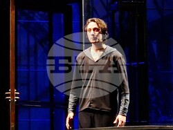 „Евридика" от Жан Ануи в театър „Българска армия", снимка – Даниел Димитров/БТА