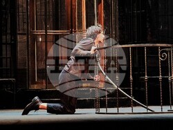 „Евридика" от Жан Ануи в театър „Българска армия", снимка – Даниел Димитров/БТА