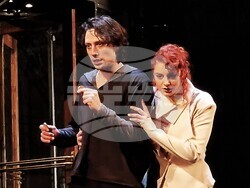 „Евридика" от Жан Ануи в театър „Българска армия", снимка – Даниел Димитров/БТА